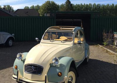 2cv_charleston_cremegroen_01