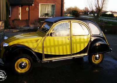 2cv_charleston_geelzwart_02