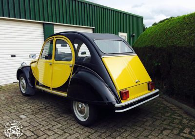 2cv_charleston_geelzwart_07